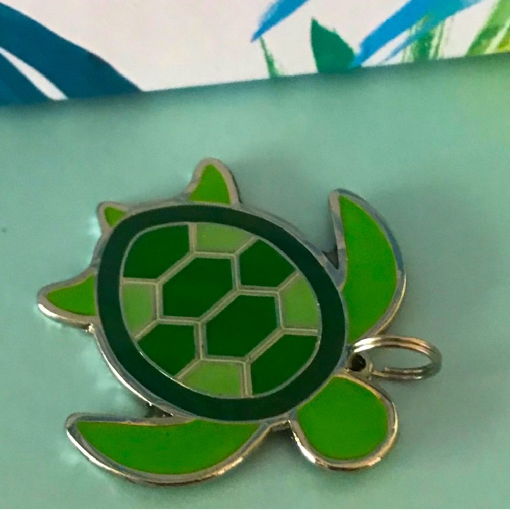 LAKO KULA sea turtle charm.